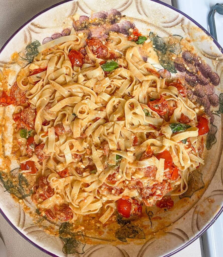 YourBestBite's tweet photo. And there you have it...homemade pasta and sauce. Life is good!

#Foodie #foodlover #foodporn #forkyeah #lovefood #foodgasm #eater #foodfood #foodblog #foodbeast #foodiegram #foodcoma #eeeeeats #instafood #howisummer #bonappetit #foodpornshare #ididit  #leftovers #ilovesumme… https://t.co/39GgW6Mrzn