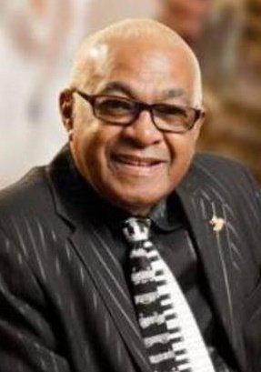 CalzadaMileidy's tweet photo. Lamentamos el fallecimiento del gran músico Cesar "Pupy" Pedroso. Nuestras condolencias a familiares y amigos. #BasePorCuba #CapitalinosEnCombate #CubaEsCultura #CubaEsAmor https://t.co/Q1IKN7HMb8