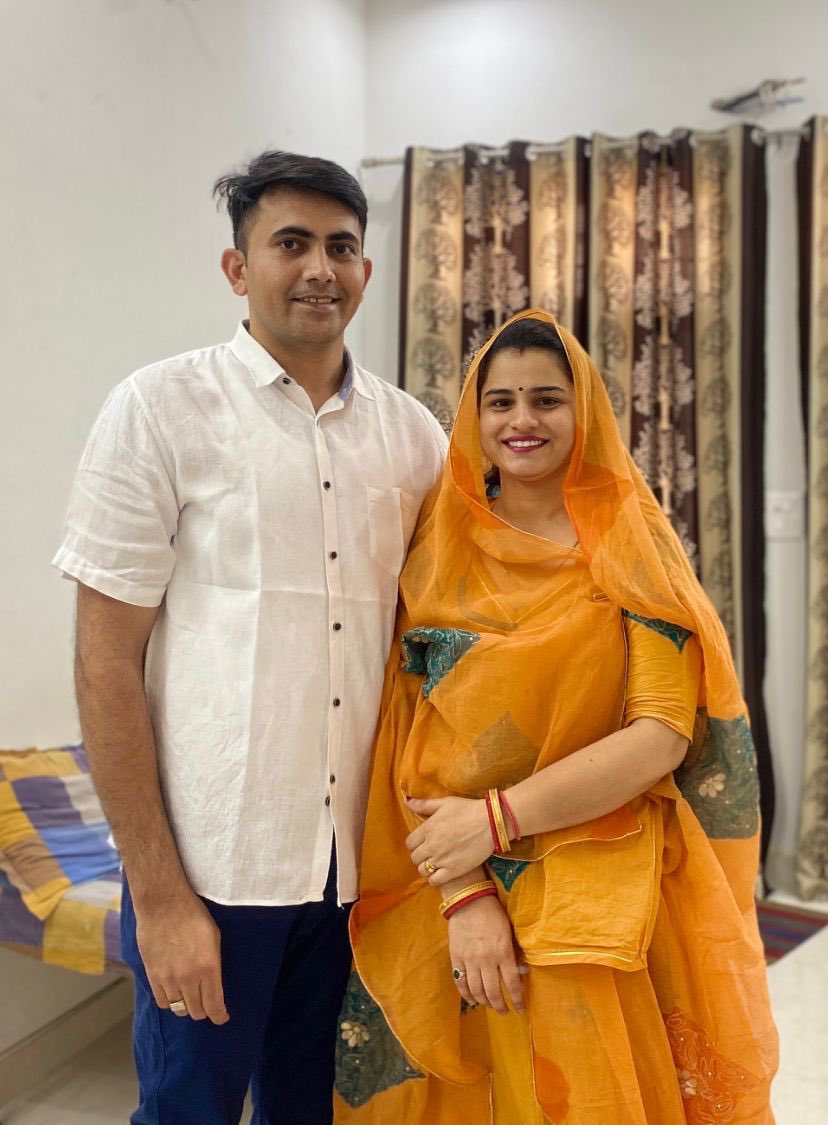 gena_sarita's tweet photo. Happy first marriage anniversary to my beautiful couple 🎂god bless you 😘. https://t.co/9Jyx7bLesC