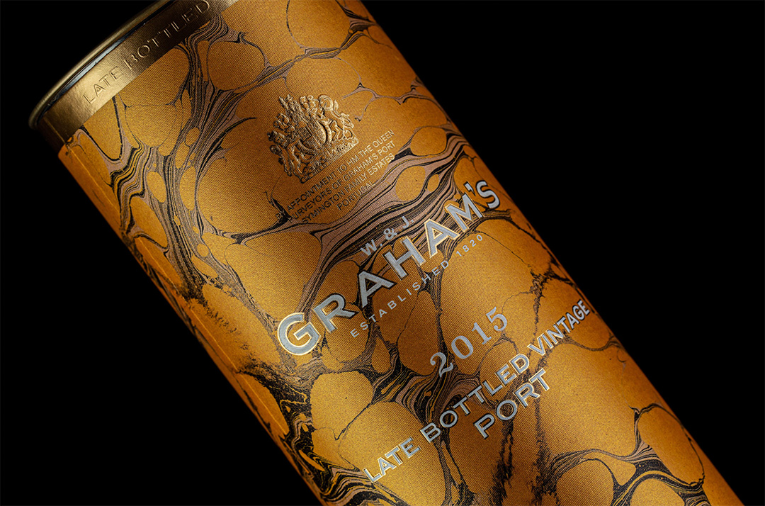 worldbrandesign's tweet photo. ThinkBoldStudio - Graham's Bicentenary Edition by ThinkBoldStudio
.
https://t.co/z1wsN7LCwJ
.
#winepackaging #labeldesign #packagingdesign #branddesign #illustration #typography #worldbranddesign #worldpackagingdesign https://t.co/LS3z6WlX5e