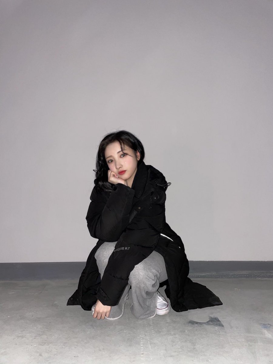 purpleiades's tweet photo. 𝔸 altas horas de la noche (me duermo a las 9pm) pero no podía irme a la cama sin antes invitarlos a unirse al stream de #LilithPDsingle porque ahora que estoy #UnderLILITHsControl me doy cuenta de lo increíble que es su música. 🫣

--- 𝑑olphin 𝚕augh ♡ #𝔸MĘLIA🐬 https://t.co/mX2SvKJC9Y