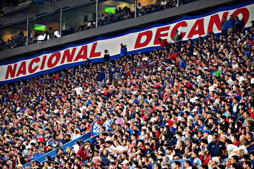 ElOtroValentin's tweet photo. Cualquier grieta, cualquiera: etnia, sexo, orientación política, orientación sexual, religión… ¡@Nacional la quiebra! ¡@Nacional es pueblo! 

TODOS UNIDOS VENCEREMOS #SuarezANacional 🇳🇱 https://t.co/O34k6LpOcS