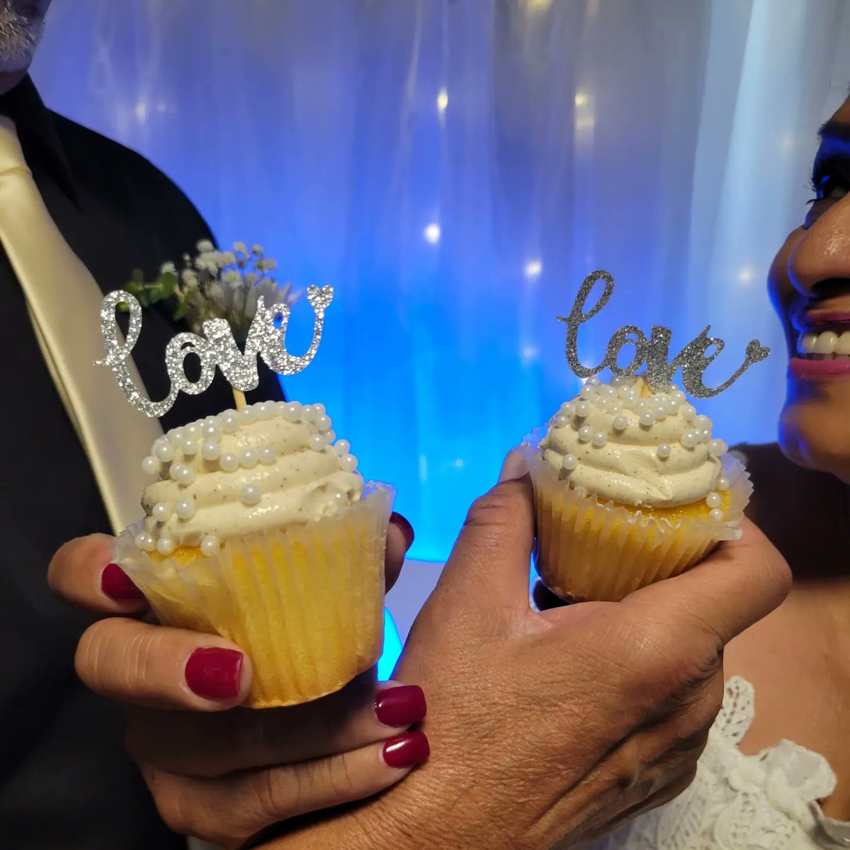 sclchavez's tweet photo. So honored to spend this happy occasion with you bith. May the love and happiness you feel today shine through the years.

Happy to introduce Mr. &amp; Mrs. VERA!! 
#whoisnext #boda #wedding  #bodacivil #marriagelicense #officiant #destinationwedding #sayido call 818-458-9827 https://t.co/kugS1NkEKu