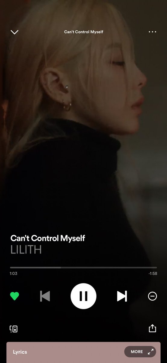 thetxtdiary's tweet photo. Yo hoy estuve todo el día alusinando porque no puedo creer que él #LilithPDsingle sea tan bueno, y es que desde ya me declaro #UnderLILITHsControl porque estoy chillando bajito por esta reina preciosa 🥰 ¡Gracias por crear tanto arte! 

くま! 🧸 ♡ #𝐍yo https://t.co/SBlUQDUNi1