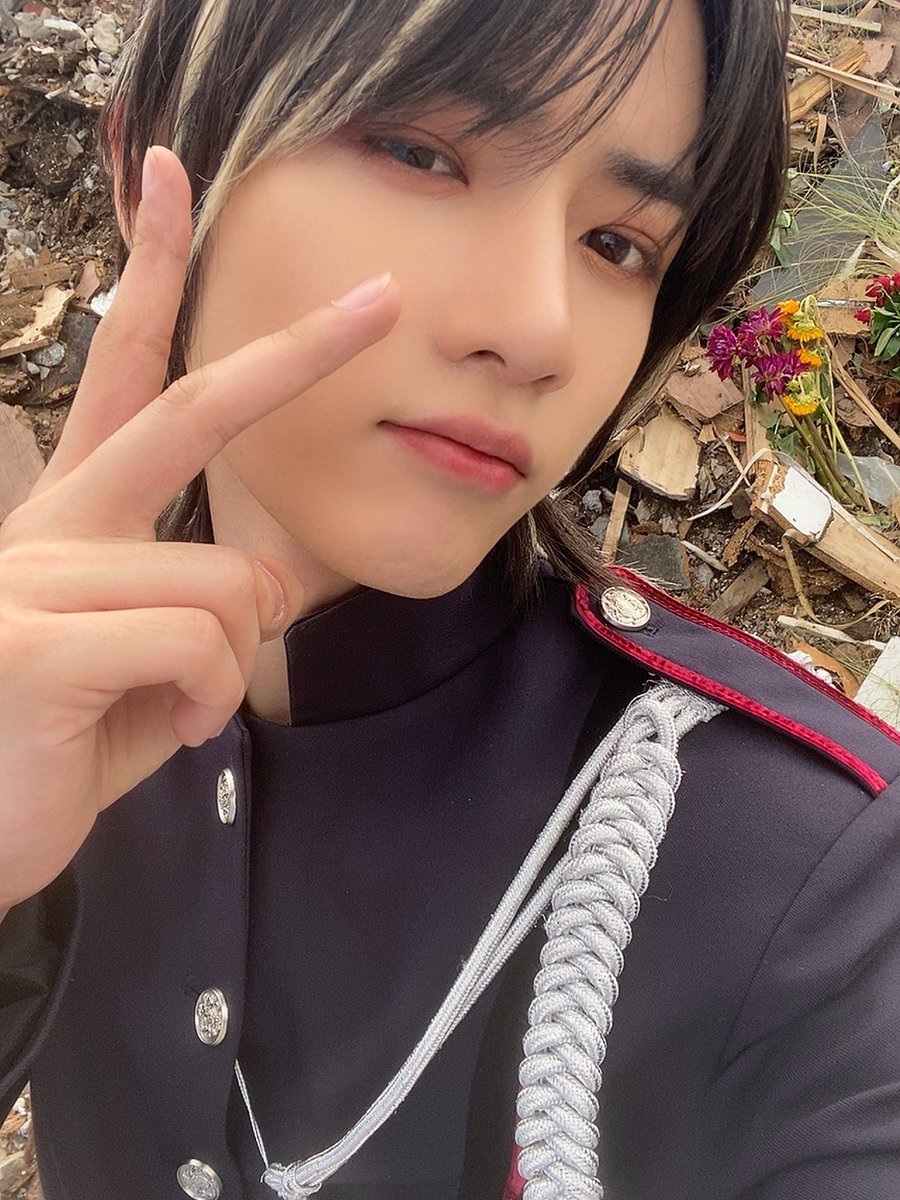 thetxtdiary's tweet photo. Yo hoy estuve todo el día alusinando porque no puedo creer que él #LilithPDsingle sea tan bueno, y es que desde ya me declaro #UnderLILITHsControl porque estoy chillando bajito por esta reina preciosa 🥰 ¡Gracias por crear tanto arte! 

くま! 🧸 ♡ #𝐍yo https://t.co/SBlUQDUNi1