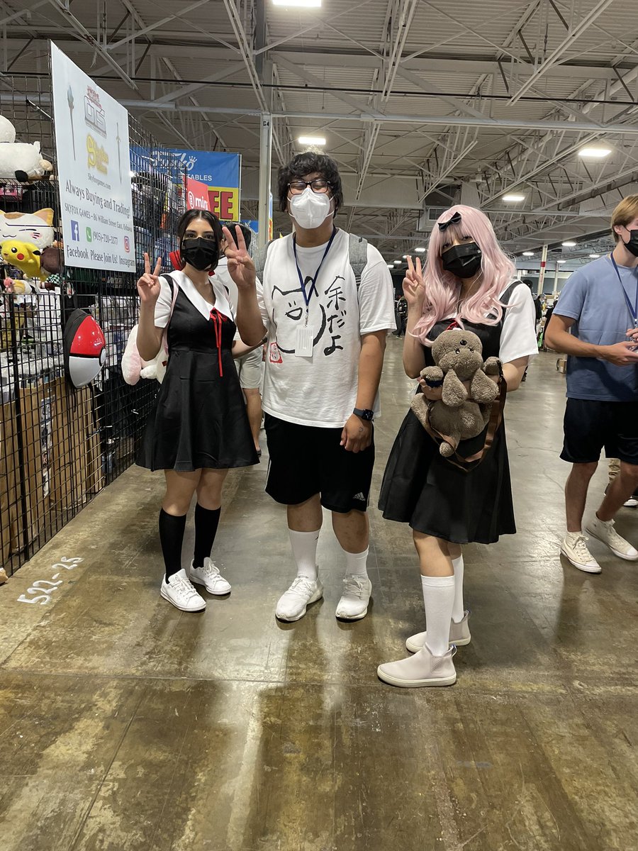 _teddydore's tweet photo. anime north was great, s/o to @Roseanneisbored for asking for pics for me bc im too scared lmao

also im super happy about the art i picked up :) https://t.co/0hr3OKGk9z