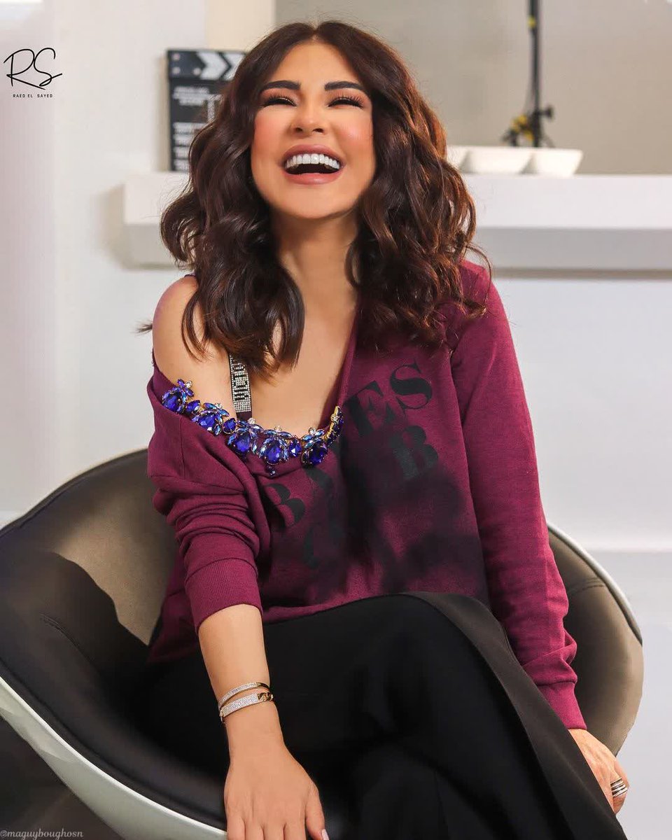 MayaMay56068734's tweet photo. @MaguyBouGhosn #صباحي_انتي
يا بسمة #صبــــاحي الجُميل
جعل يـــٓــــومْك ملئ بالتفاصيل الجميلة ♥️
أحبك ماغي تتخلص الدني يا كل حياتي ❤️!
#صباح_الخيرᅠ #ماغي_بوغصن #ماغي_بو_غصن https://t.co/3w2AcGsPCh https://t.co/YCZnIbDhGF