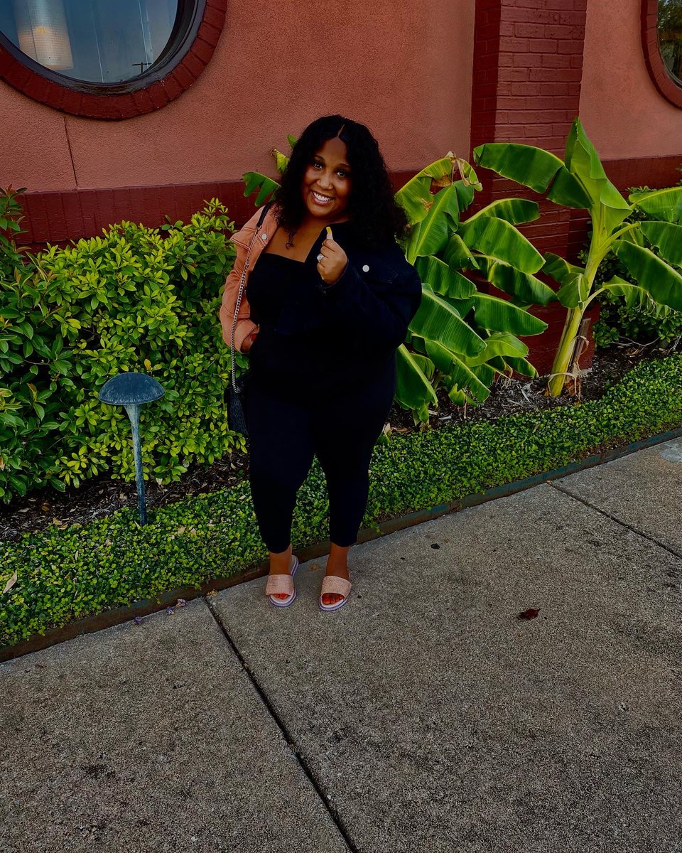 TerriaBirch's tweet photo. 22 you did your thang ! 22 doesn’t owe me anything! 
23 I’m ready for the ride 🎉♋️
Happy early birthday to me ! July 18th 🎉♋️ I can’t wait to midnight! My old ness is kicking in ! 
Thank you God for giving me another chance to life ❤️🥳 bless me with many more years 🙏🏾 https://t.co/GCJReZJmR1