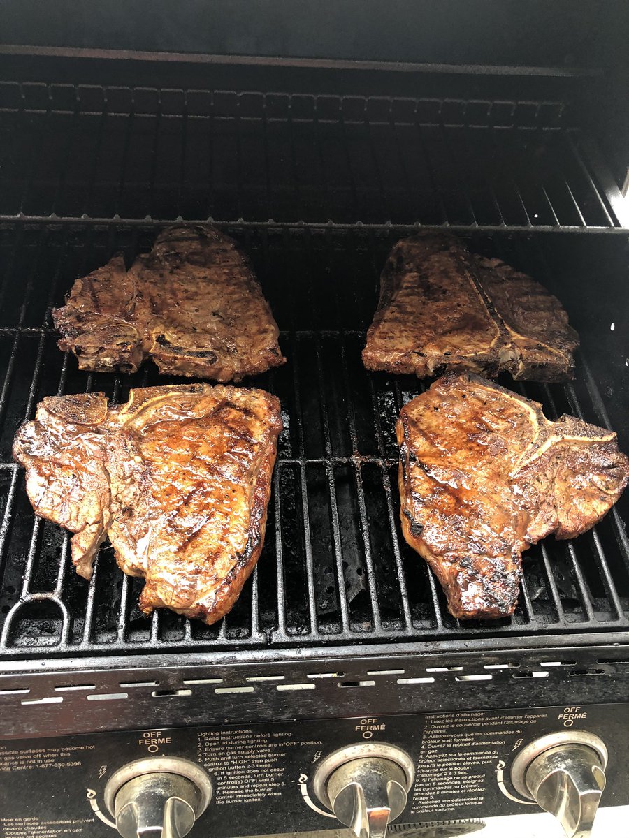 wes_wes614's tweet photo. So I said t-bone’s 6.5LB’s @MeatChurch #HH #DNPC mix I got nailed #Grilling #BBQ it works .. the chef gets %5 of the love ❤️ #TradingPost https://t.co/i2Ttk7Jasf