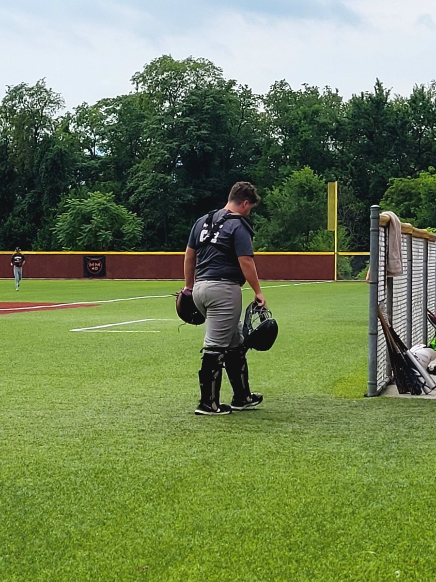Irishkitten42's tweet photo. Last travel ⚾️ game in the books. Whatta ride. So proud of you @TheLG05 https://t.co/MYgcChQ9wM