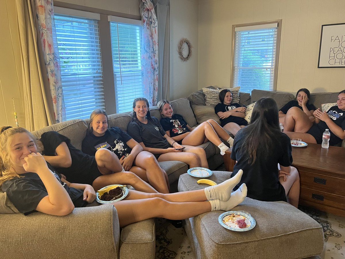Central Volleyball tweet media
