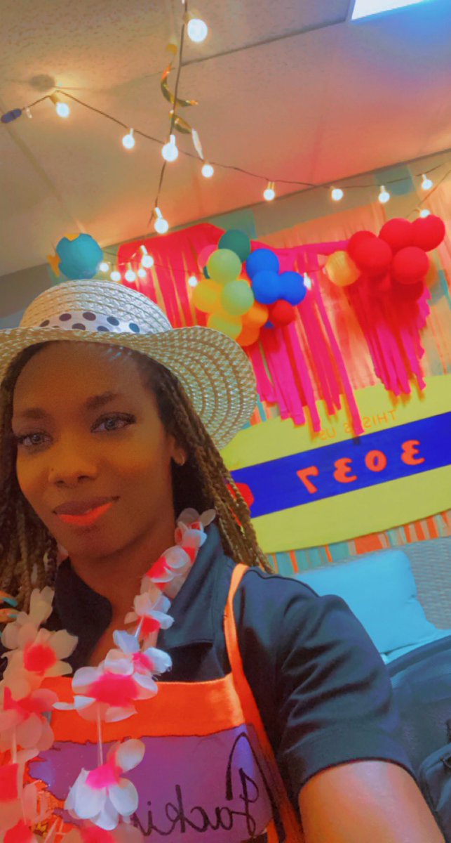 Homedepot3037's tweet photo. Straw hat and sun yellow Day!! #voa2022 #beach #thd3037 #stl https://t.co/RqH6CXyBzp