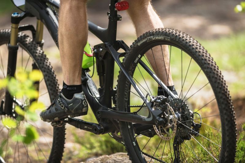 MTB_Rules's tweet photo. Choosing the best and right pedal for your ride can make all the difference.

Read the full article: Do Mountain Bike Pedals Make a Difference?
▸ https://t.co/EoF616kn67

#mtblife #cycling #bike https://t.co/Ro2QOVsS7m