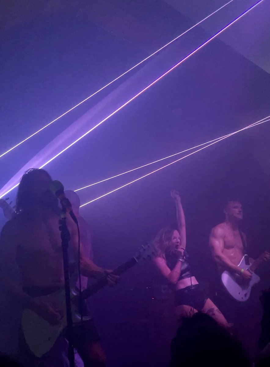 GPACE79's tweet image. Best show of the weekend, by World's Greatest Band!  @thearmed @Schubas @pitchforkfest @pitchfork