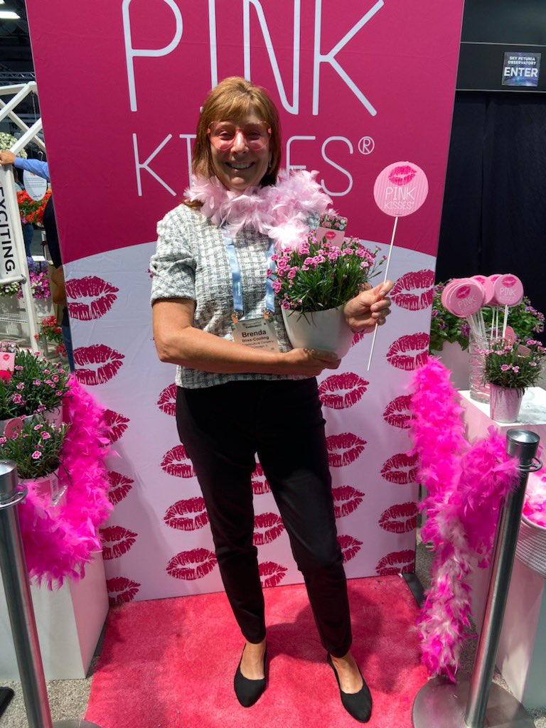 Tanya Carvalho tweet media