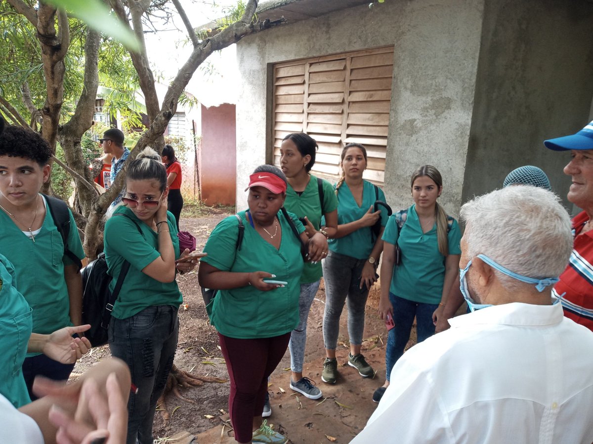 filial_moa's tweet photo. Actividades de Promoción de salud realizada hoy con los Adultos mayores de la comunidad de Punta Gorda. 

#CubaPorLaSalud https://t.co/pj0hHSFRBm