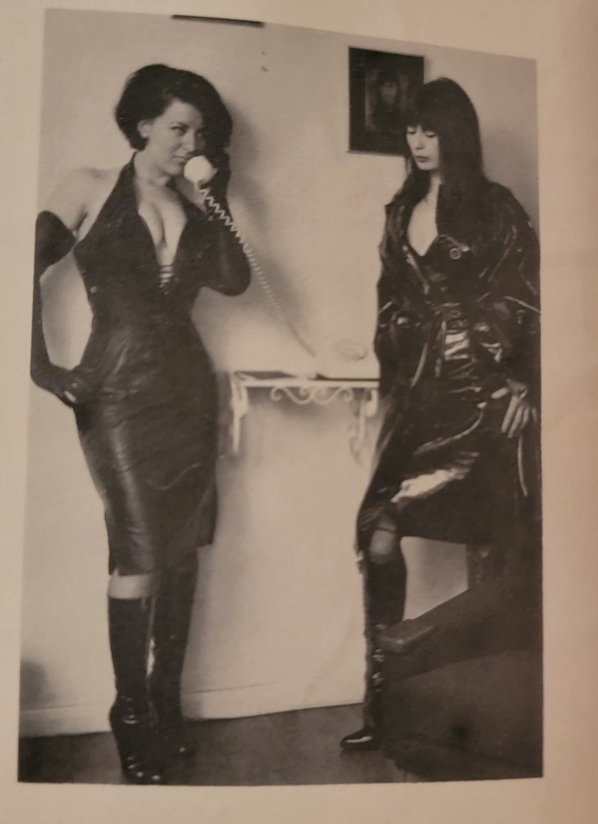 cryptogimp666's tweet photo. 1960s dominatrix and fetish fashion is so cute!!! https://t.co/029iNYBcwr