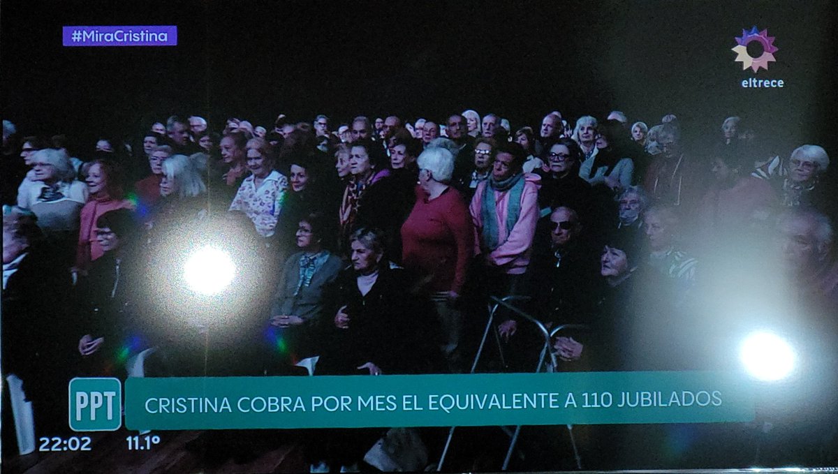 LaRepublica68's tweet photo. #MiraCristina
#PPT 
#Lanatta 
Cristina cobra por mes el equivalente a 110 jubilados 😡😡 https://t.co/y3CuEKbRBK