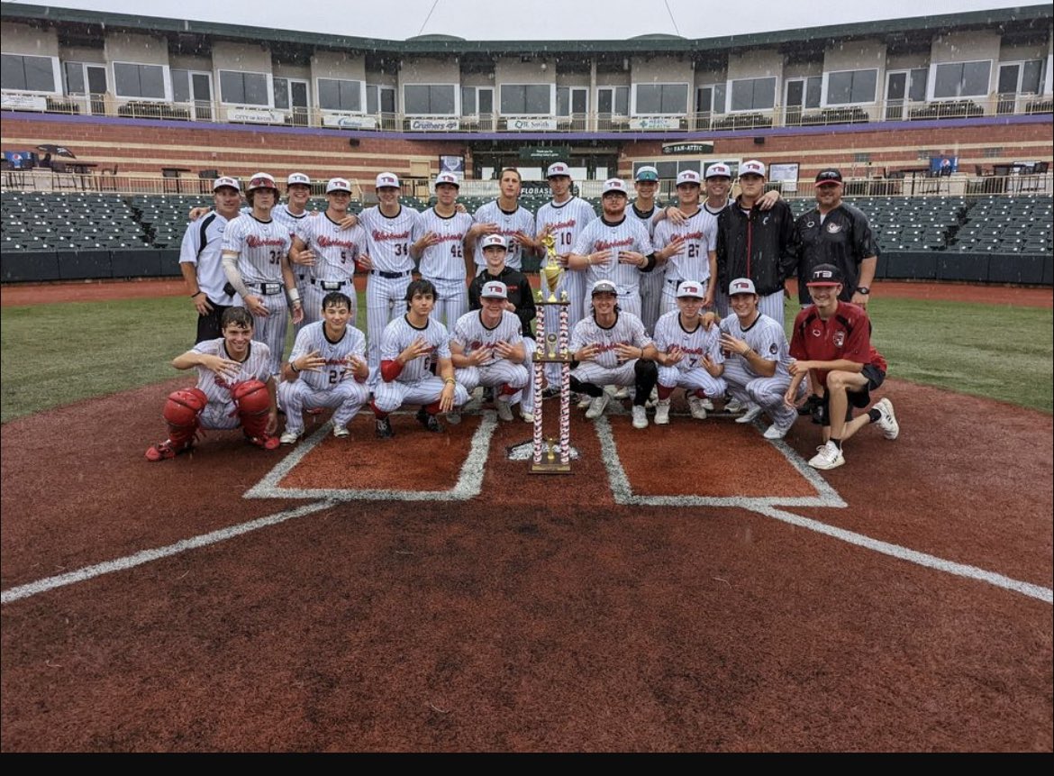 T3Warhawks_Mez's tweet photo. Couldn’t be more proud of this Group! 9 wins in 5 days! Wow!! Team 1st above All!!! 
Your 2022 @CabaHsws Champions!
@T3Warhawks
@T3Warhawks_Rua 
@T3Performance1 
#HawkNation https://t.co/xd9dm3ZRlt