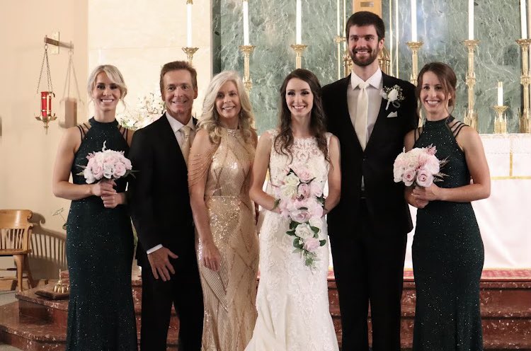 MirandaSlaback's tweet photo. Congrats to my sister and Sam on their wedding day! @MandySlaback https://t.co/fgYCogcer6