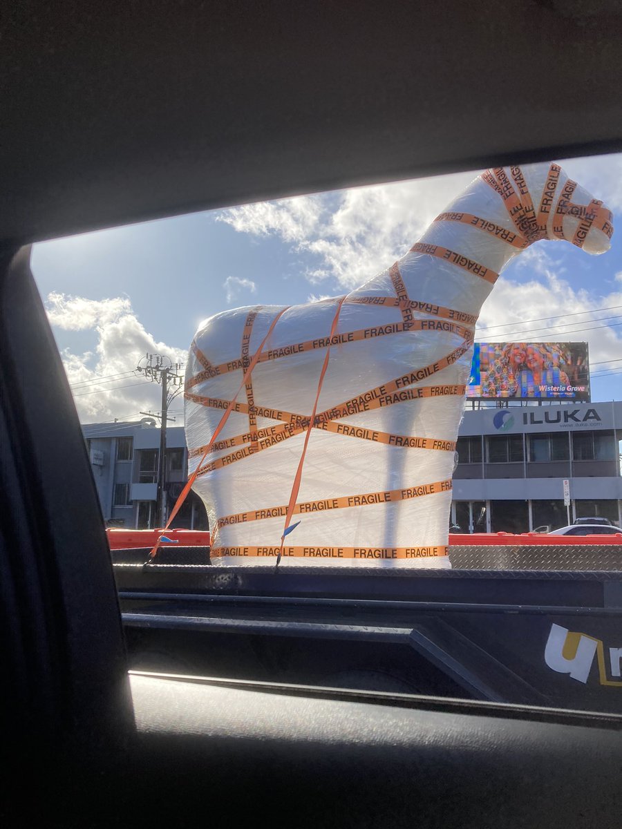 KateQMaths's tweet photo. My daughter took this photo whilst I was driving “not every day you see that” #MathsPhoto22 #estimation. https://t.co/0anlw7aaWE