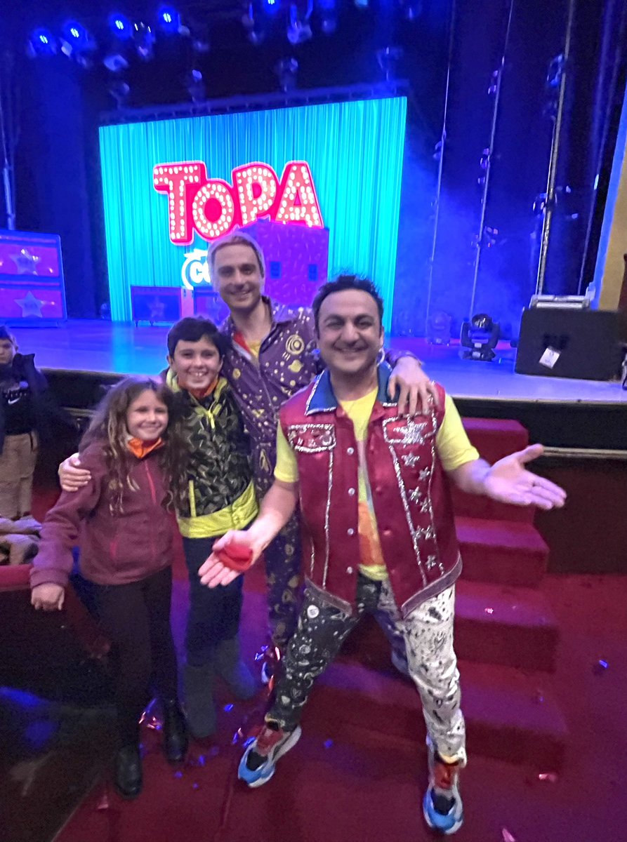 vjsandel's tweet photo. Que hermoso show #TuPrimerConcierto de @diegotopaok ! Como siempre genera alegría a los más chicos y también a los más grandes! @diegotopaok @hugorodriguezok @EthanMutchnik https://t.co/8G6cIMMRK1
