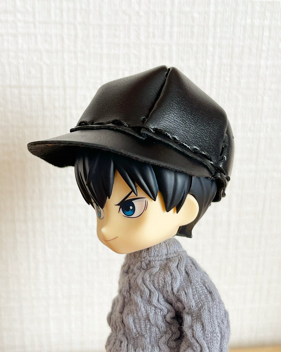 セリアさんのフェイクレザーキットのキャスケット👒
靴より簡単！2色展開✨
10cmぬいちゃんには小さいけど写真を撮る分には可愛いかも🙆‍♀️💕
ねんどろいどで髪の毛がツンツン跳ねてない子にはすっぽりハマるサイズです😍💕ﾅｲｽ❤️