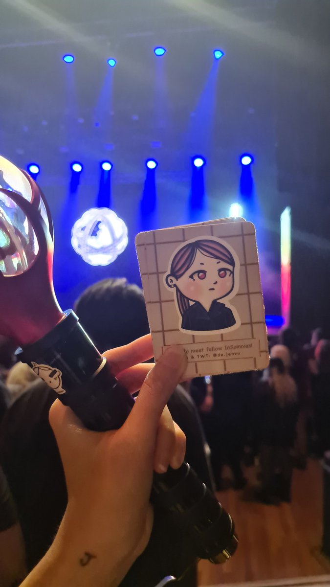 dejenvu17's tweet photo. Tiny Sua in the theater 💜💜💜
#DreamcatcherinLA #Sua https://t.co/Pou3swf8Ei