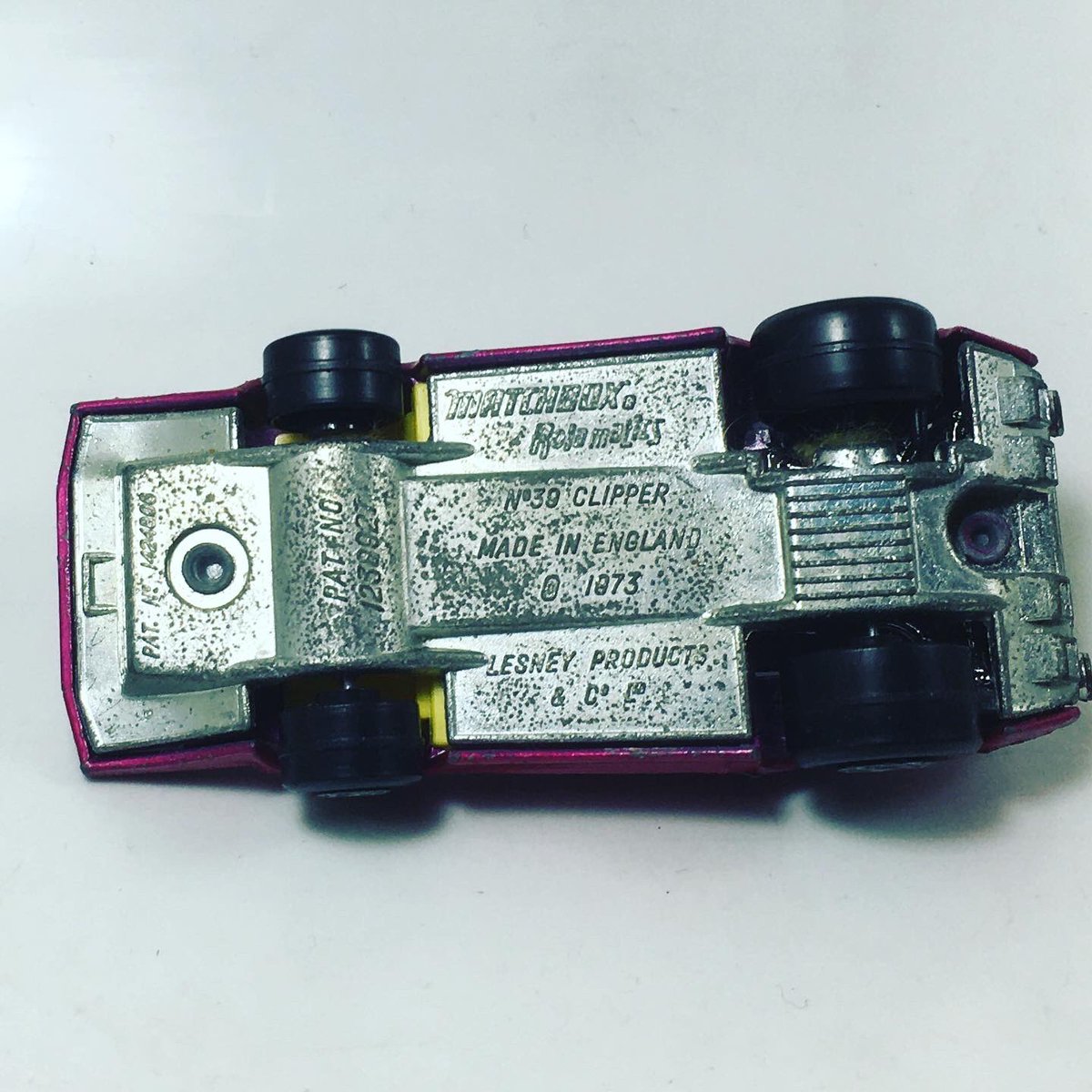diecastchile's tweet photo. #Matchbox #Rolamatics Clipper. No de mis diseños originales #Lesney favoritos, pero no podía dejar pasar esta variante con la base sin pintar.
#diecast #diecastchile #diecastcars #toycars #toycarcollector #toycarcollection https://t.co/q2CeBLfEwq