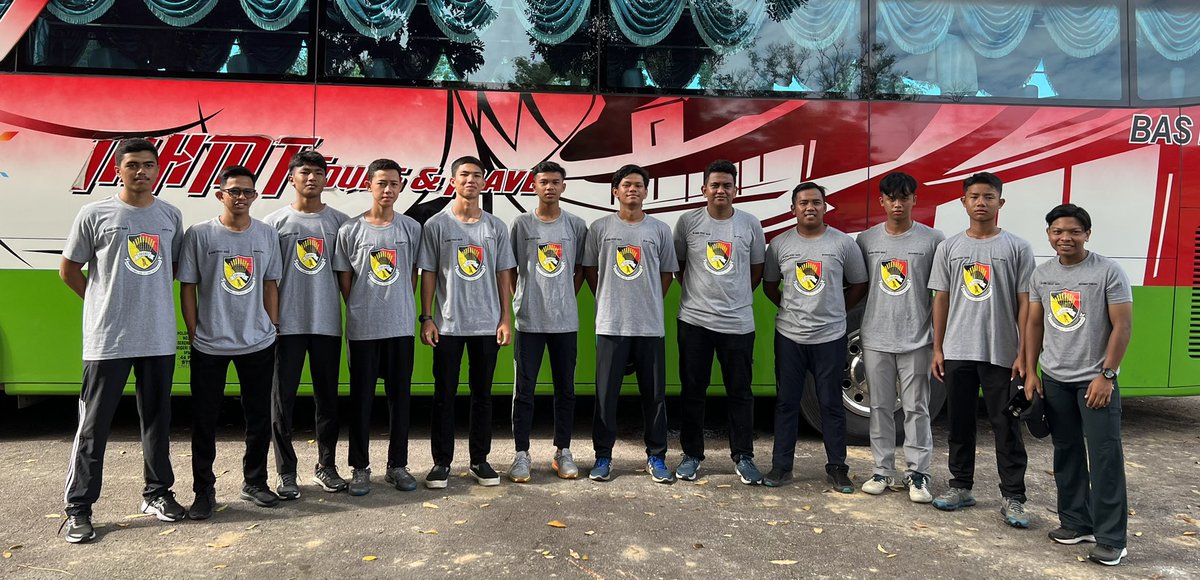 TheNSCricketCA's tweet photo. 17-7-2022 : The Youngest Ever NS STATE SUKMA SQUAD heading to Penang for the Pre SUKMA CRICKET tournament hosted by #PenangCricketAssociation! #HobinJangHobin #CmonNegri #CricketNegeriSembilan @MenteriBesarNS https://t.co/ZqnbRHEPUw