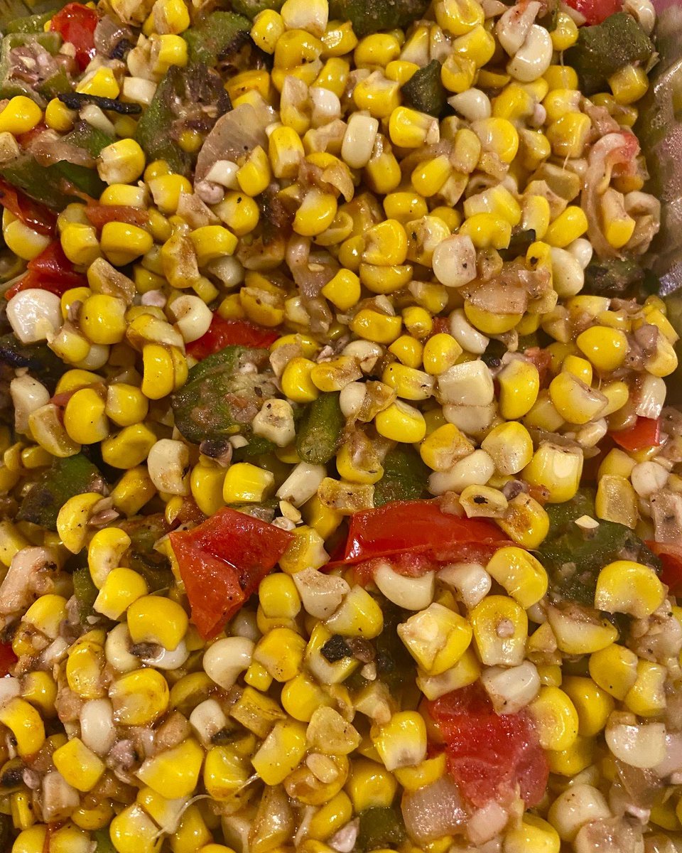 StacyeBranche's tweet photo. What became of todays harvest? Mixed greens (collards, #Swiss #chard & #Kale) #succotash (#corn, #okra & #tomatoes) #frommygarden #frommykitchen #stacyeinthekitchen #thehealingfoodsgarden #gardentotable #gardentoplate #organicgardening #blackgirlswithgardens #southerncooking https://t.co/FFvaN6KQXe