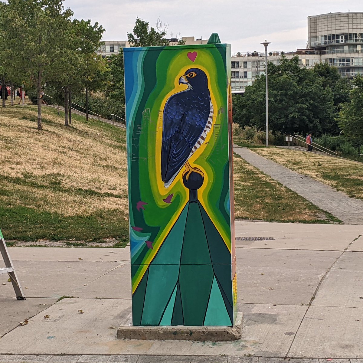 cymatiste's tweet photo. Thank you so much! Here it is!
Love Letter to Toronto Wildlife
front: white-tailed deer
right: daredevil raccoon
back: peregrine falcon
left: coyote https://t.co/wvA0CzkKkS