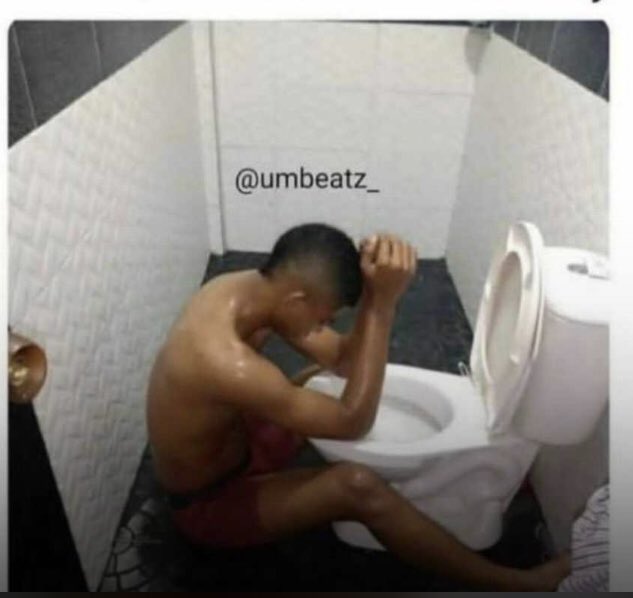 ChumaOgbu's tweet photo. Me after every weekend: “God help me, I swear if I survive this I no go drink again”🙏😭 https://t.co/qS15tp1YS4