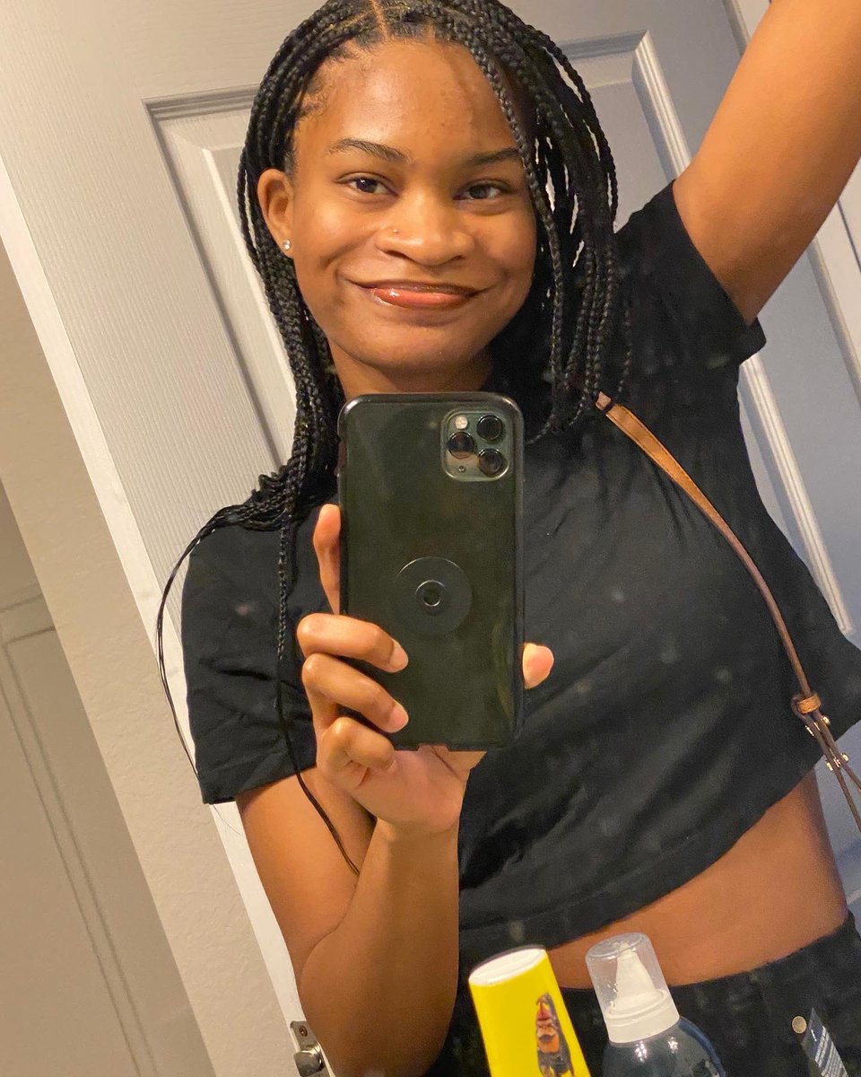 jadamonet219's tweet photo. @aliyahInterlude A legend once told me, “you don’t like your nose, pierce it”. And I’m living by that 💯🤣 https://t.co/T4RCPvq7ht