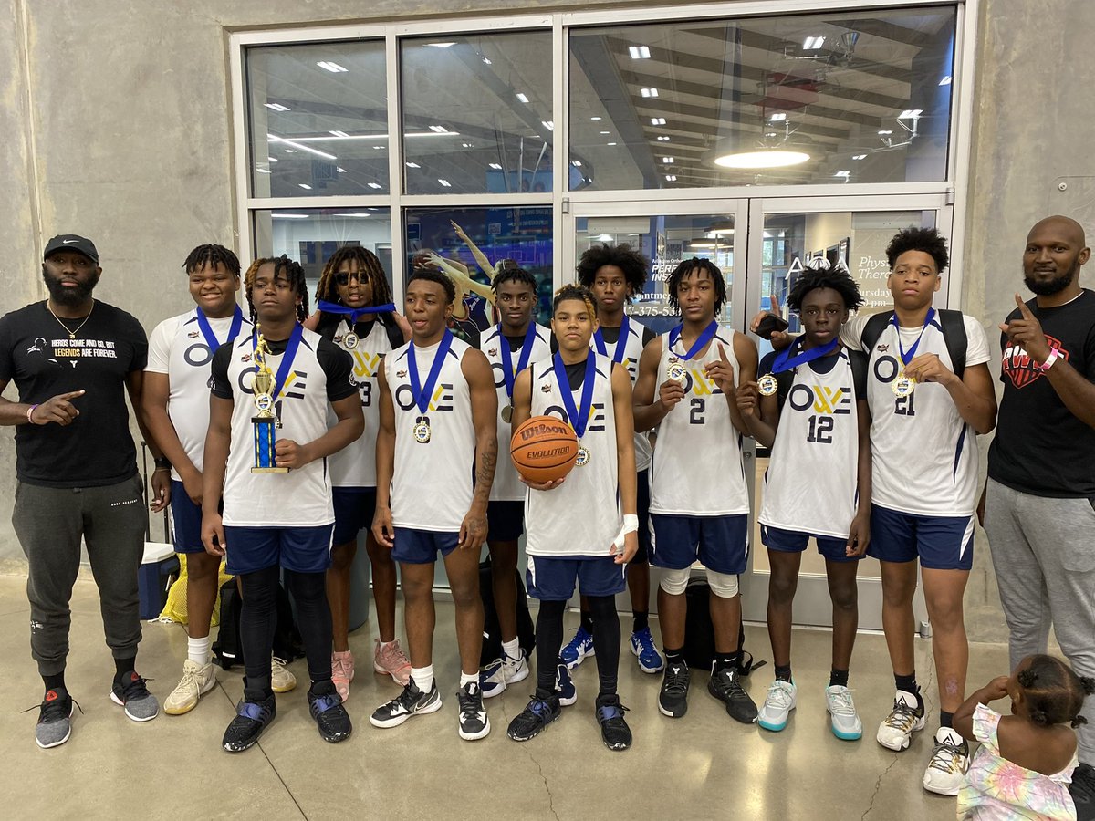 OWELA2's tweet photo. Great weekend for The Family!

14U - East Texas Hoops Tournament of Champions
15U - Prime Time Dallas Heat Wave Champions 
16U - 3-1 Grind Region Finals 
17U - 3-1 Grind Region Finals 

#OWExRW3💙❤️🏀 https://t.co/V4nrIi4ceC