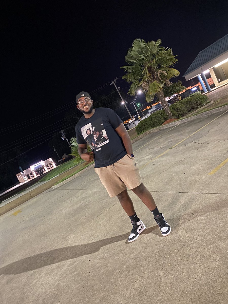 djfire031's tweet photo. #WhosWhoOfASU  
- wassup i’am De’Marcus 
- Alcorn 24
- geospatial engineering
- Natchez, MS
- if u see me just speak https://t.co/9cCKkTDwKV