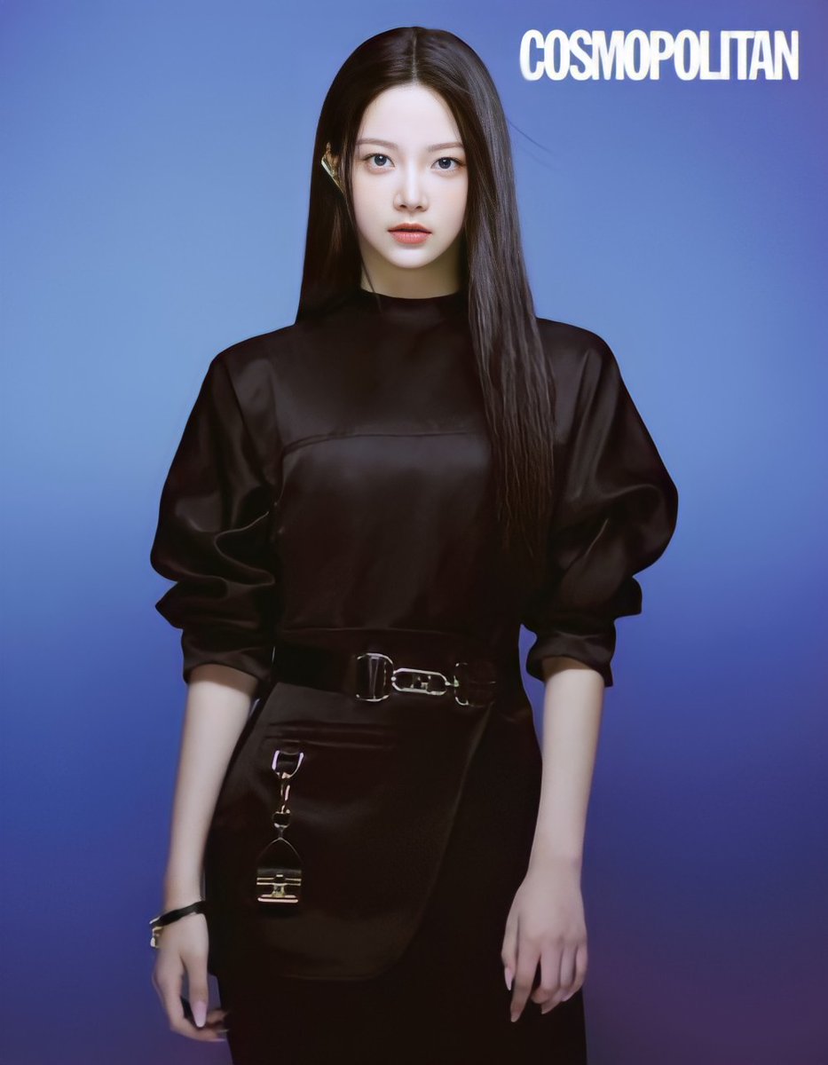 [PHOTO]

 Eunchae and Kazuha for the cover for <a href="/cosmokorea/">cosmokorea</a>'s August issue.

#LESSERAFIM <a href="/le_sserafim/">LE SSERAFIM</a> #KAZUHA #HONGEUNCHAE