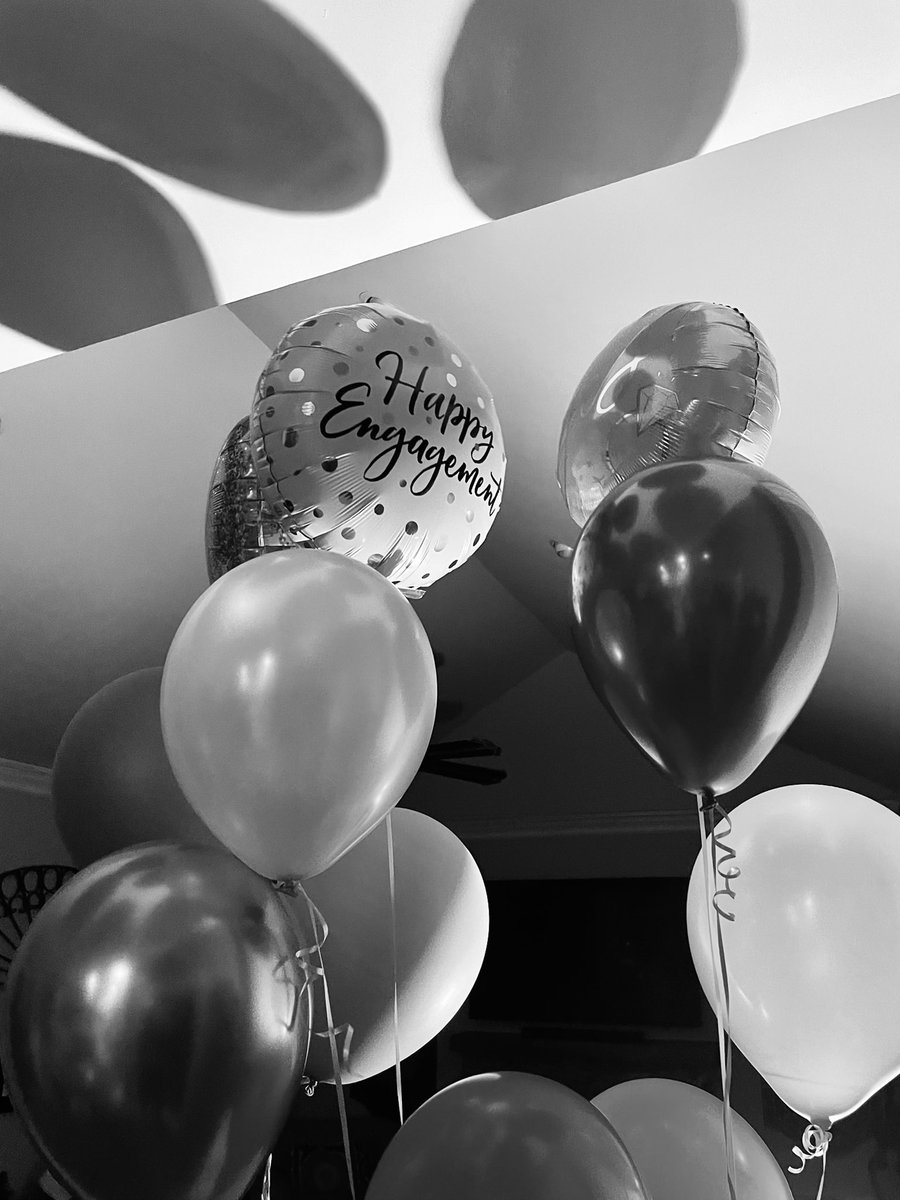 ItMeJaren's tweet image. house of balloons c/o @van_meesh