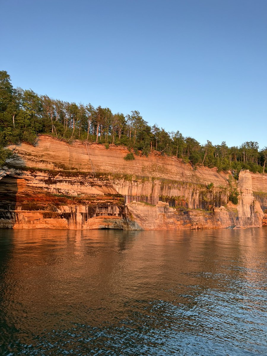 Rumzei's tweet photo. Celebrated Lake Superior day cruising along Pictured Rocks. Thank you @LakeSuperior for remaining calm and allowing for these great shots! https://t.co/UtMavCo4wx