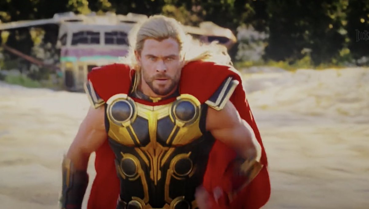 RT @BorkEternal: Thor’s new black and gold costume fucks HARD https://t.co/DnQVQ9U0Gn