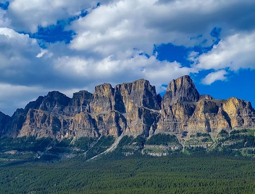 mikeinyyc's tweet image. Another beautiful weekend in the mountains!
.
.
.
#Banff #banffnationalpark #explorecanada #explorealberta #mybanff #mountains #camping #campinglife #getoutside #neverstopexploring #picoftheday #weekend #weekendvibes instagr.am/p/CgIvENwLA6K/