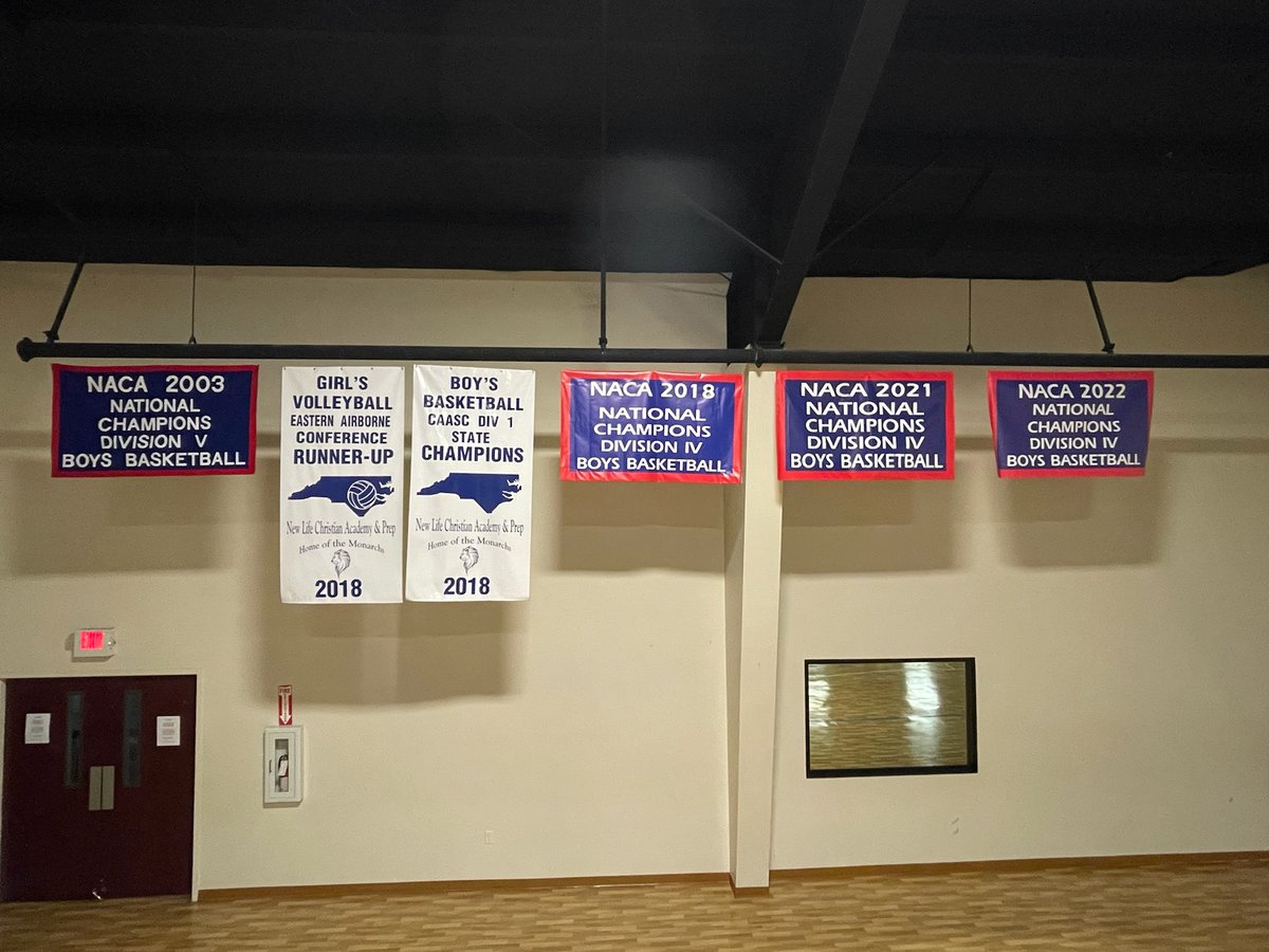 nlcabasketball's tweet photo. New decorations have been put up 
@Demetrius5Polk @malaki_17 @isoxdee23 @iamhoopkaleb @faison_jaheim @javianhoops @GrindtimeMari @Elijah_arzuaga https://t.co/PDY49VenC8