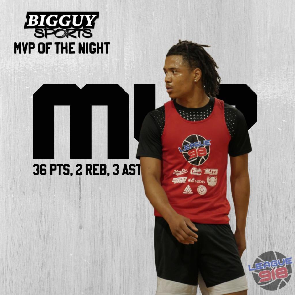 Mvp of the night. 2022 <a href="/frierson_4/">tyreece frierson</a> alumni of <a href="/TMC_Basketball1/">Tulsa Memorial Charger Basketball</a> . What an electric night from an electric player. <a href="/BigGuy_Sports/">BigGuySports</a>