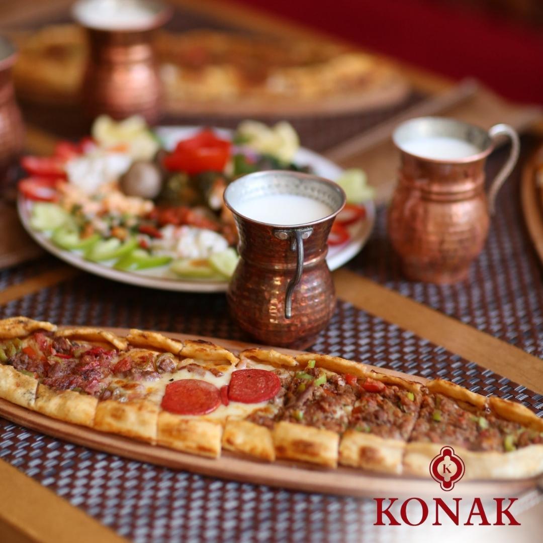 Otantik ve lezzet bir dolu sofra, Konak Kebap'ta sizin için her zaman hazır!

An authentic and flavorful table is always ready for you at Konak Kebap!

#konakkebap #konakkebaptaksim #kuzuşiş #kebap #döner #çöpşiş #iskenderkebap #lahmacun #pide #adanakebap #köfte #urfakebap