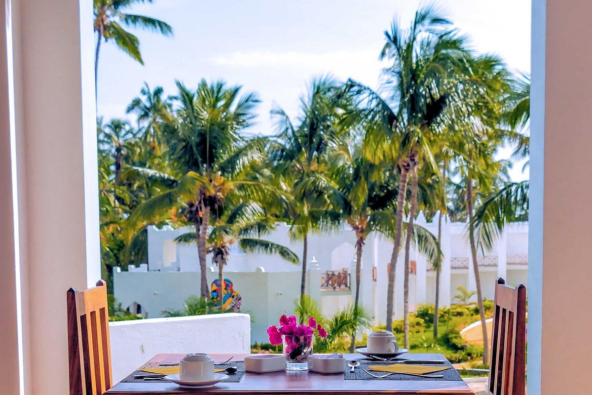 hadestays's tweet photo. Kilindini Resort & Spa, Pwani Mchangani, Zanzibar. Avg price a night $131.4, You just need to be here,
#Hadehotels #Travel https://t.co/XbIs67et2w