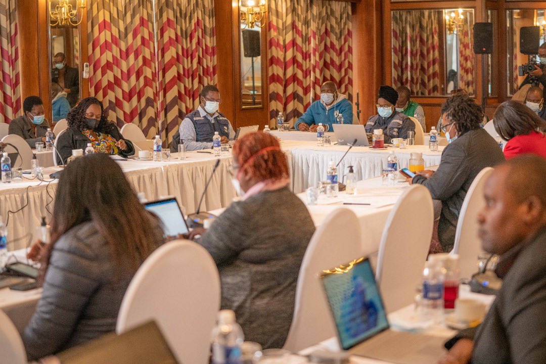 WHO_Zimbabwe's tweet photo. #HappeningNow: @MoHCCZim    genomic sequencing debrief meeting to share findings and recommendations from the situation analysis of #COVID19 genomic surveillance capacities in Zimbabwe conducted last week. The exercise is being supported by @WHOAFRO https://t.co/BfSsx9TRhH