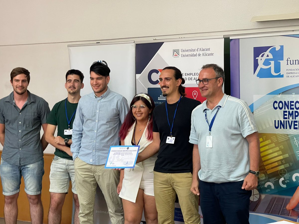 PCientificoAlic's tweet photo. Premios #DOECTUA
🏆El equipo #tanau se alza con el premio del #PCA al proyecto más innovador de base científico - tecnológica
Enhorabuena cracks👏💪!!! Estaremos encantados de acompañaros en el desarrollo de vuestra idea 💡
Enhorabuena #RuTruck ganadores de esta VIII edición 👏👏 https://t.co/fUPTa6GOkJ