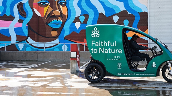 Our electric delivery vehicles are here, bringing you carbon-neutral deliveries! 

Change the way you shop, for good 🍃