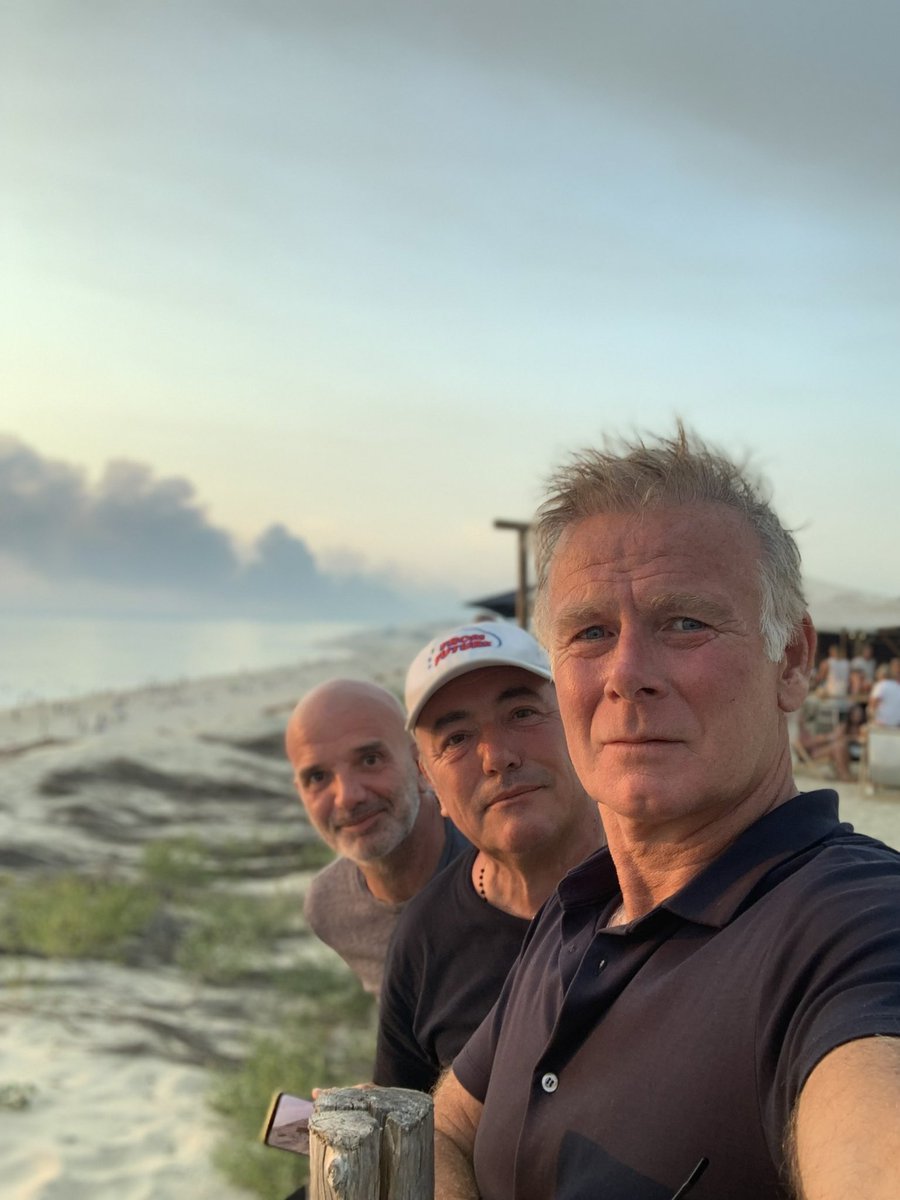 onteniente_f's tweet photo. #Biscarosse  retrouvailles avec les amis... dans cet endroit qui nous est si cher. ❤️ Force et soutien aux #pompiers. Pensées aux habitants 🙏🏻 https://t.co/i0iU6bflm7