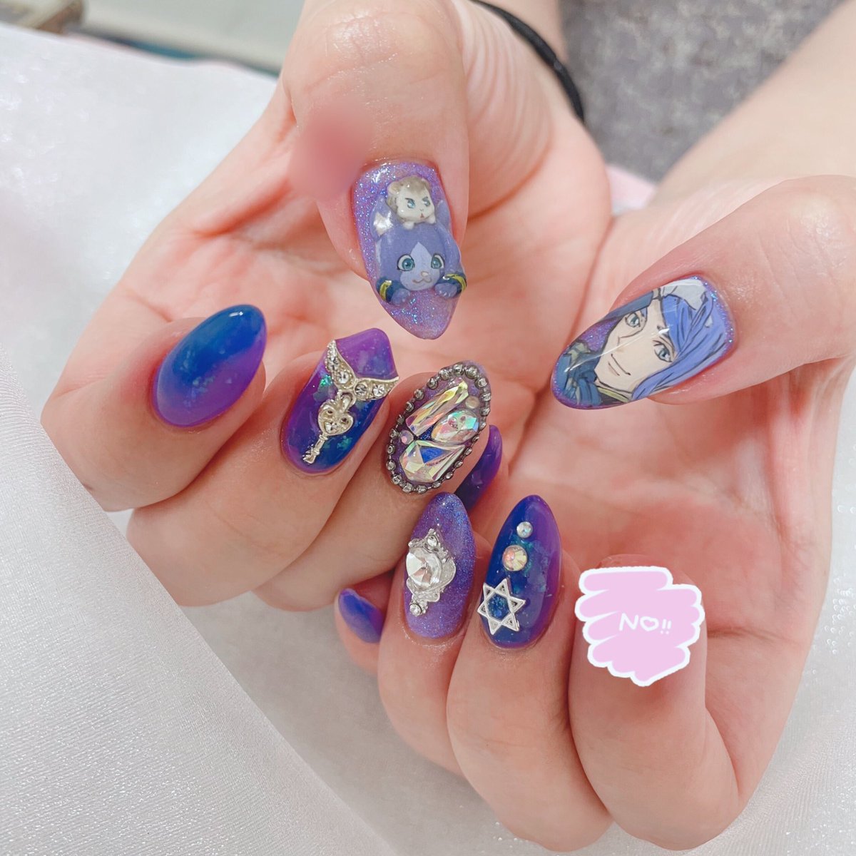 _199002011_'s tweet photo. ガエアイの好き皆様からたくさん反応頂けて本当に嬉しい😭実は他の指もガエリオカラーにして貰ってます😭 https://t.co/vHR95mwoC6